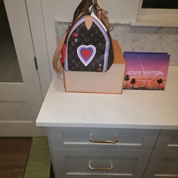 Louis Vuitton Limited Edition "GAME ON" Size 45 BRAND NEW - Picture 5 of 16